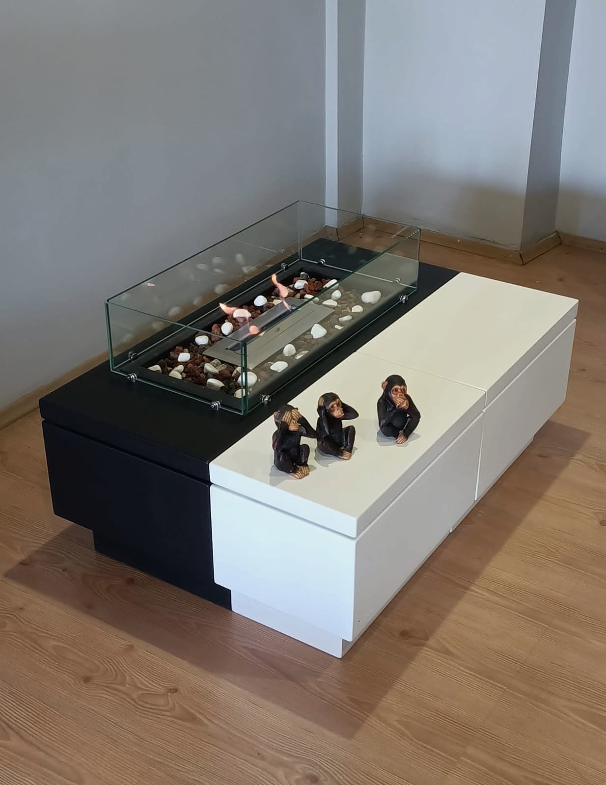 BLACK & WHITE BACASIZ ŞÖMİNE